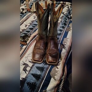 Ariat Women's Boots Size 7.5